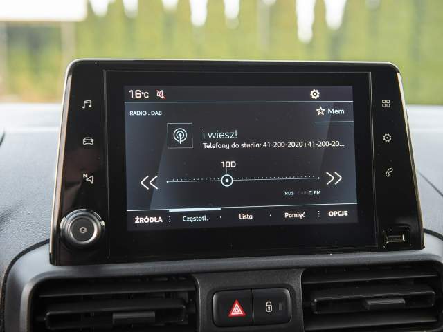 Peugeot Partner II facelifting 2 2022 — zdjęcie 15