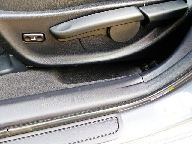 Toyota Avensis III facelifting 2013 — zdjęcie 19