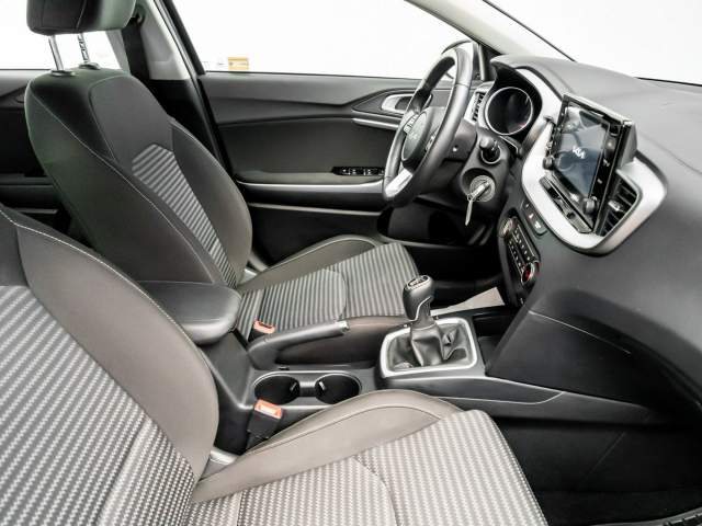 Kia Ceed III facelifting 2024 — zdjęcie 22