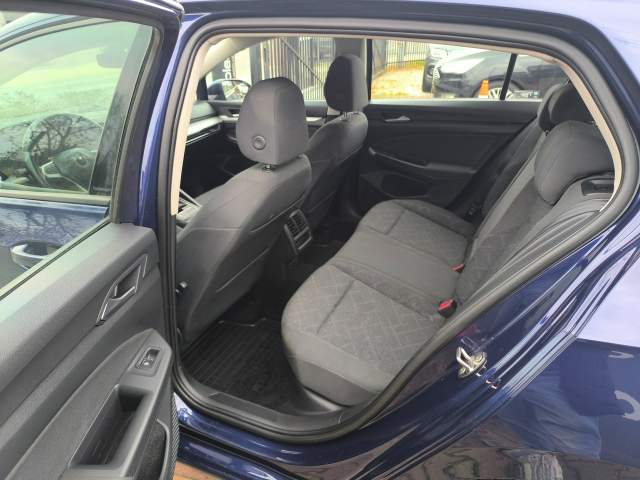Volkswagen Golf VIII 2022 — zdjęcie 17
