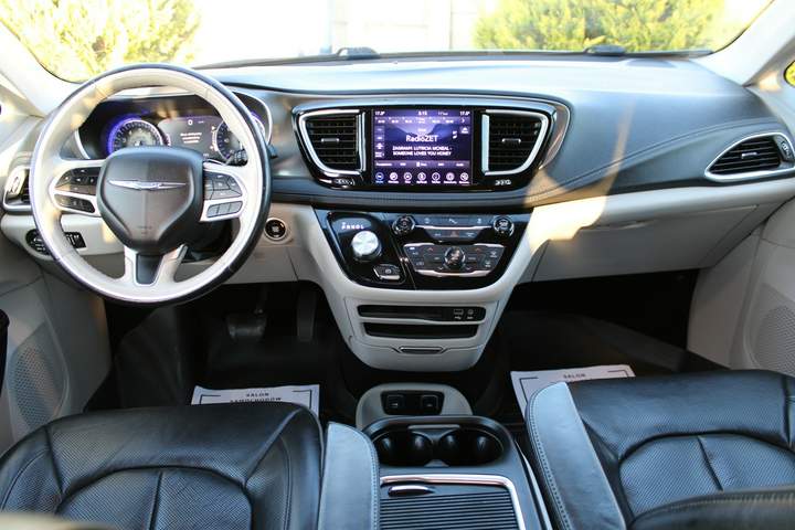 Chrysler Pacifica RU 2018 — zdjęcie 16