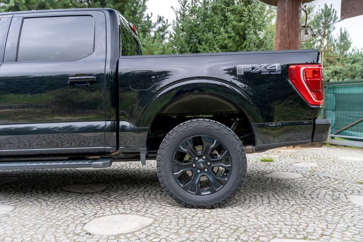 Ford F-150 XIV 2022 — zdjęcie 9
