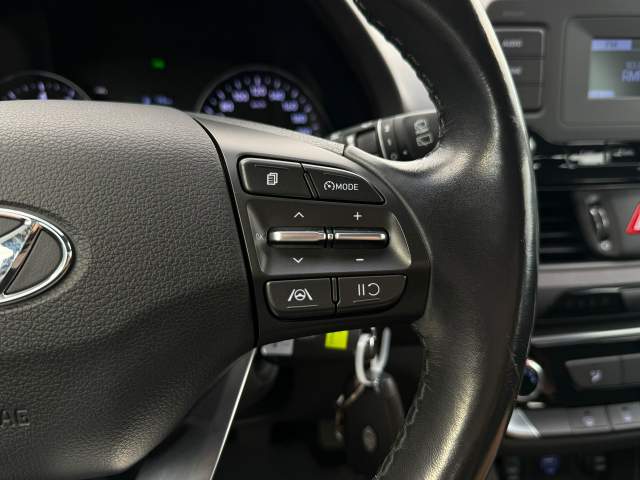 Hyundai i30 III facelifting 2 2021 — zdjęcie 15