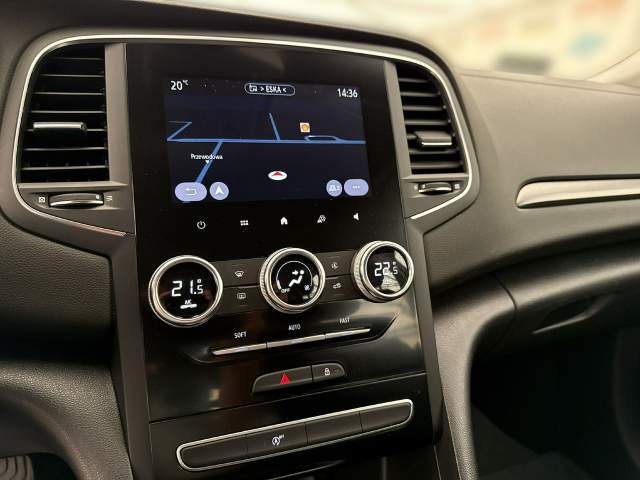 Renault Megane IV facelifting 2021 — zdjęcie 26