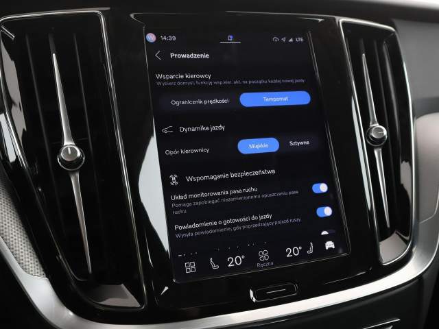 Volvo V60 II 2022 — zdjęcie 26