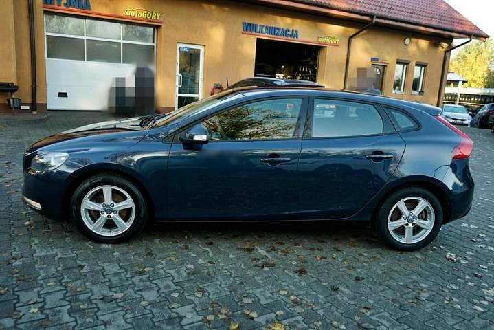Volvo V40 II 2015 — zdjęcie 8