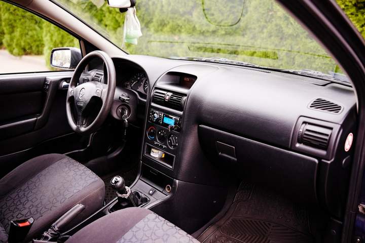 Opel Astra F 1999 — zdjęcie 25