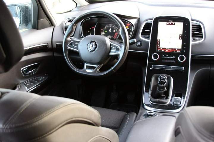 Renault Espace V 2018 — zdjęcie 15