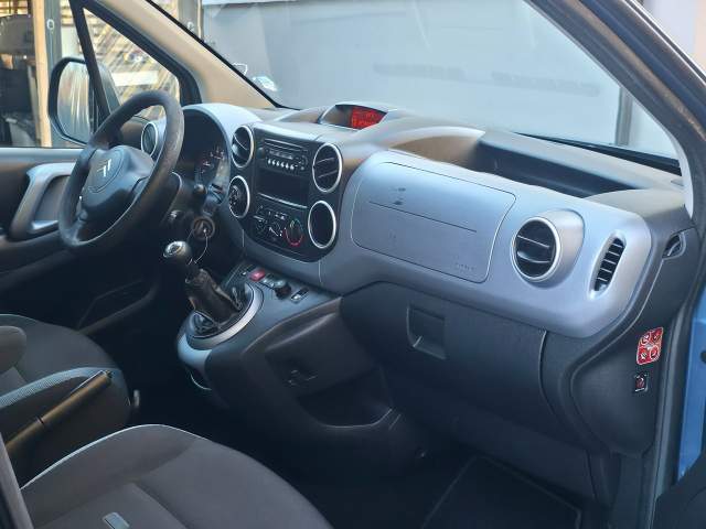 Citroen Berlingo II 2011 — zdjęcie 11