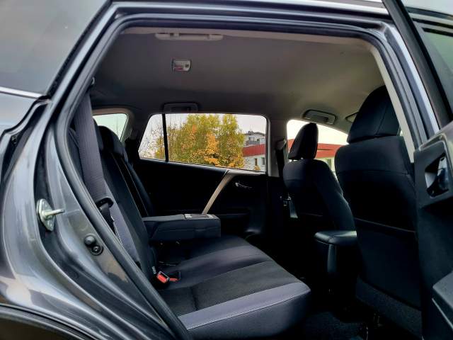 Toyota RAV4 V (XA50) 2018 — zdjęcie 12