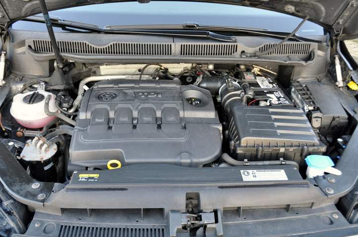 Volkswagen Touran II 2017 — zdjęcie 39