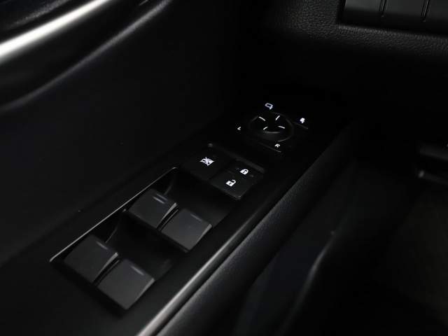 Lexus UX I 2019 — zdjęcie 33