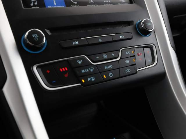 Ford Mondeo V 2018 — zdjęcie 28