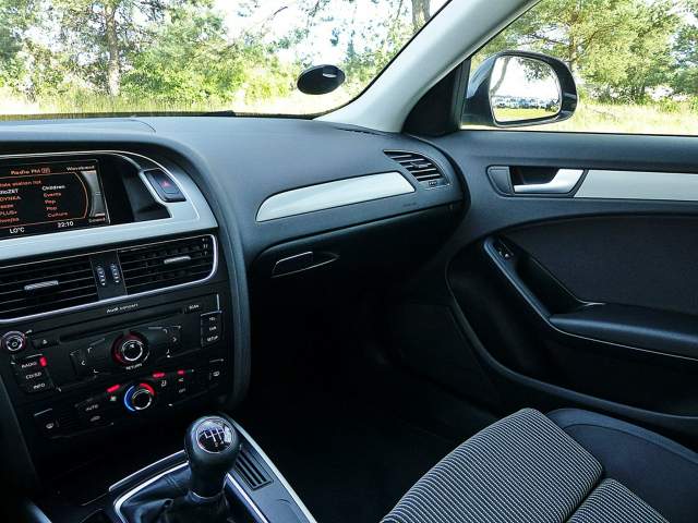 Audi A4 IV (B8) 2008 — zdjęcie 35