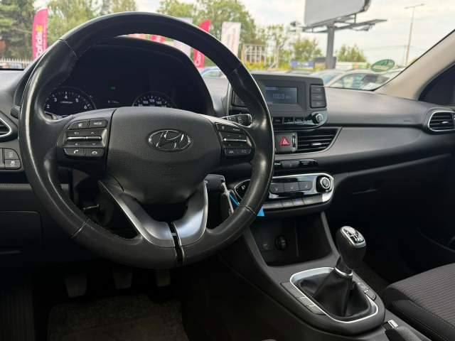 Hyundai i30 III facelifting 2 2021 — zdjęcie 15