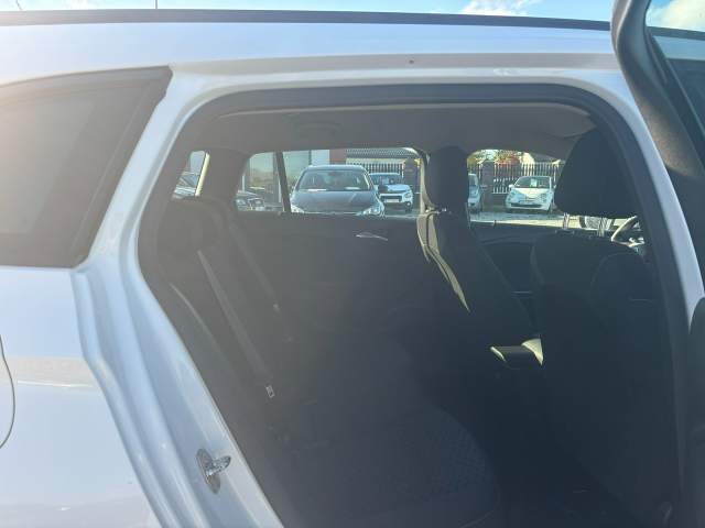 Opel Astra K 2019 — zdjęcie 32