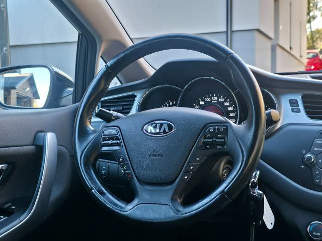 Kia Ceed II 2014 — zdjęcie 13