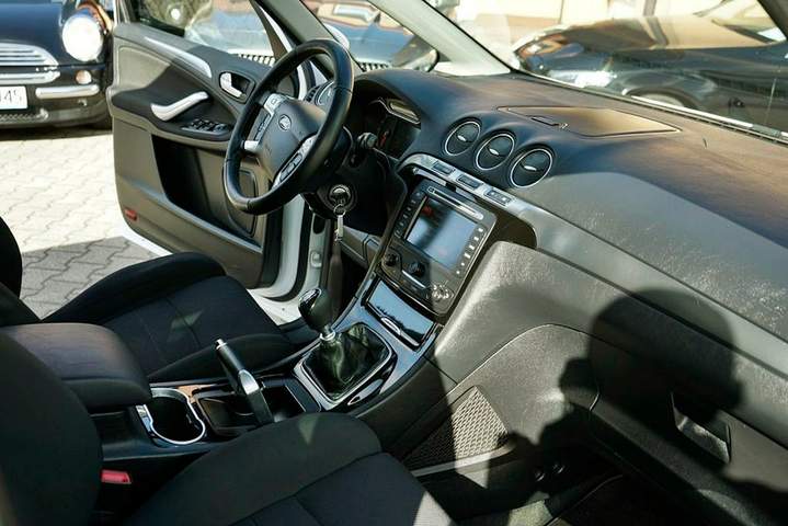 Ford S-MAX I facelifting 2012 — zdjęcie 17