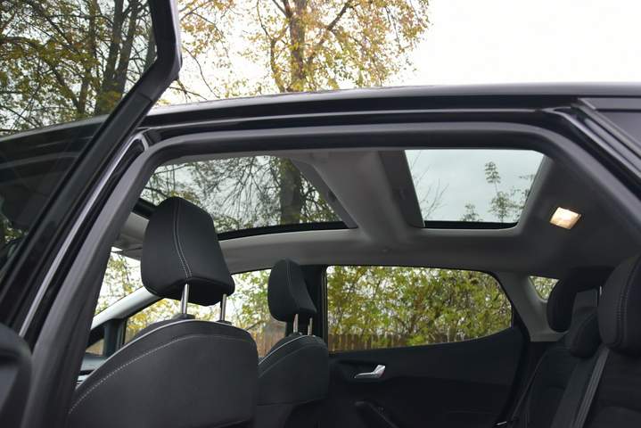 Ford Fiesta Mk6 facelifting 2017 — zdjęcie 15
