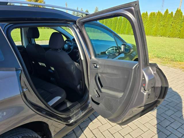Peugeot 2008 I facelifting 2016 — zdjęcie 22