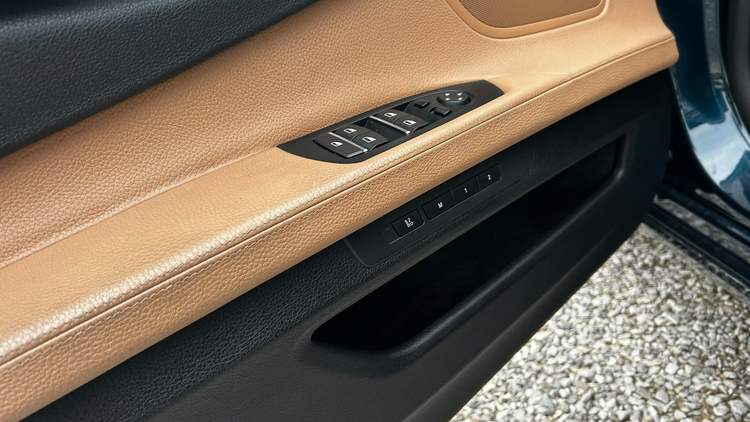 BMW 7 serii V (F01/F02/F04) facelifting 2014 — zdjęcie 23