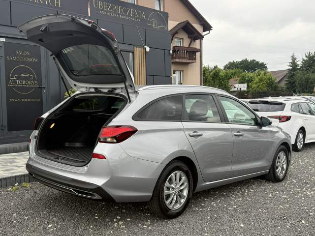 Hyundai i30 III facelifting 2 2022 — zdjęcie 35