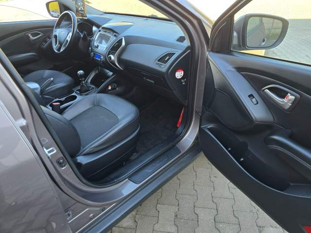 Hyundai ix35 I 2013 — zdjęcie 17