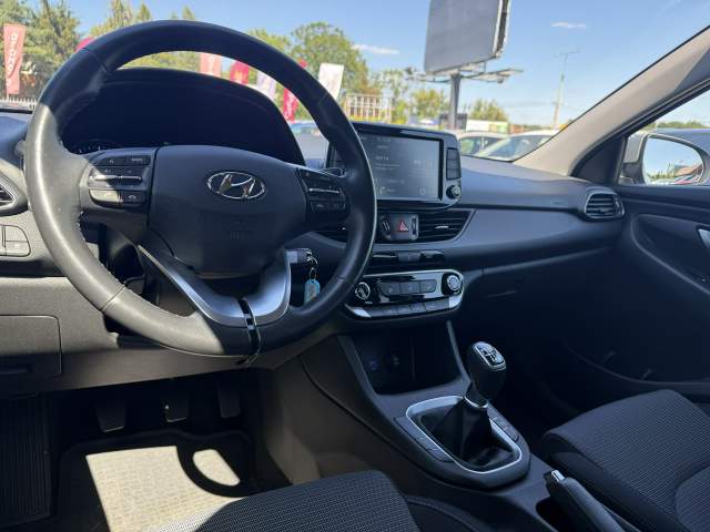 Hyundai i30 III facelifting 2 2022 — zdjęcie 14