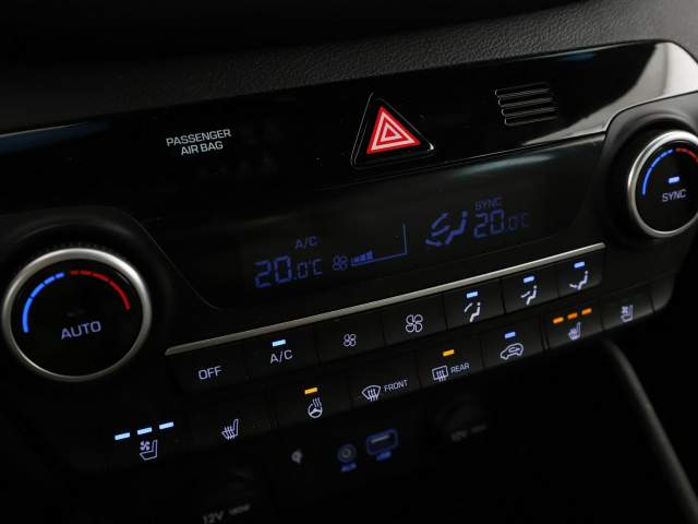Hyundai Tucson III 2018 — zdjęcie 27