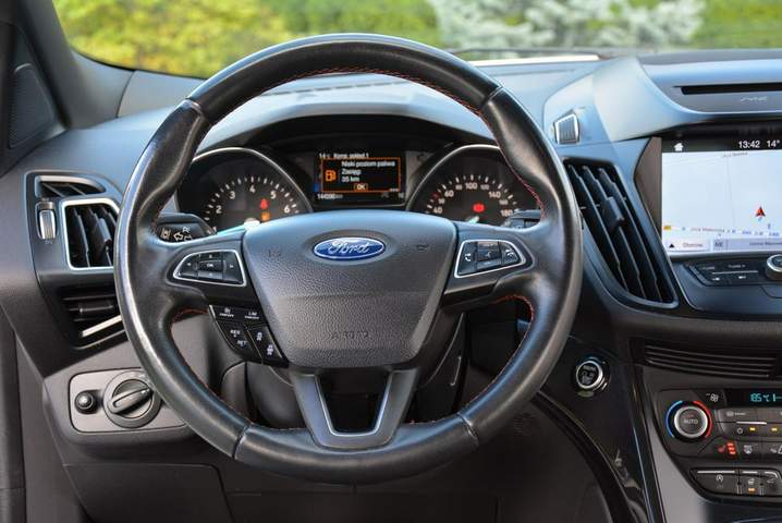 Ford Kuga II facelifting 2018 — zdjęcie 24