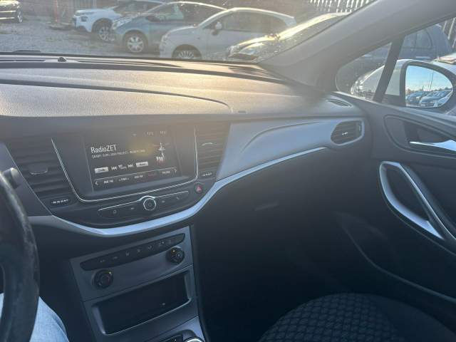 Opel Astra K 2019 — zdjęcie 23