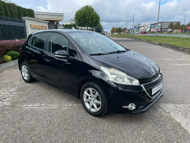 Peugeot 208 I 2013 — zdjęcie 1