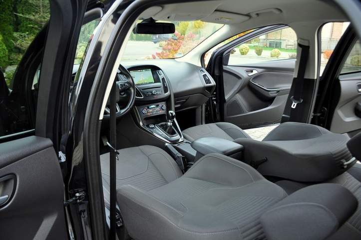 Ford Focus III facelifting 2015 — zdjęcie 27