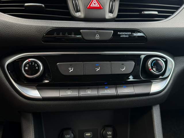 Hyundai i30 III facelifting 2 2021 — zdjęcie 24
