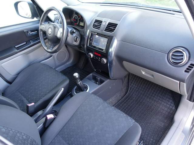 Suzuki SX4 I (Classic) facelifting 2012 — zdjęcie 18