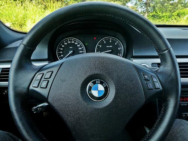 BMW 3 serii V (E90/E91/E92/E93) facelifting 2008 — zdjęcie 26
