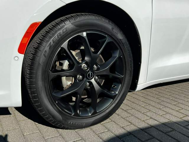 Chrysler Pacifica RU facelifting 2024 — zdjęcie 6