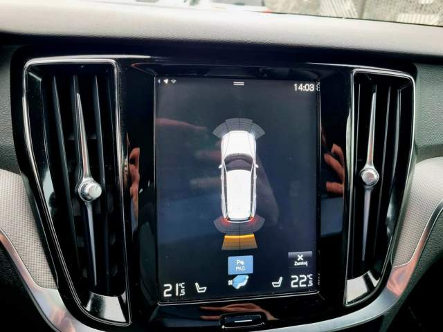 Volvo V60 II 2019 — zdjęcie 24