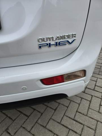 Mitsubishi Outlander III facelifting 2014 — zdjęcie 12