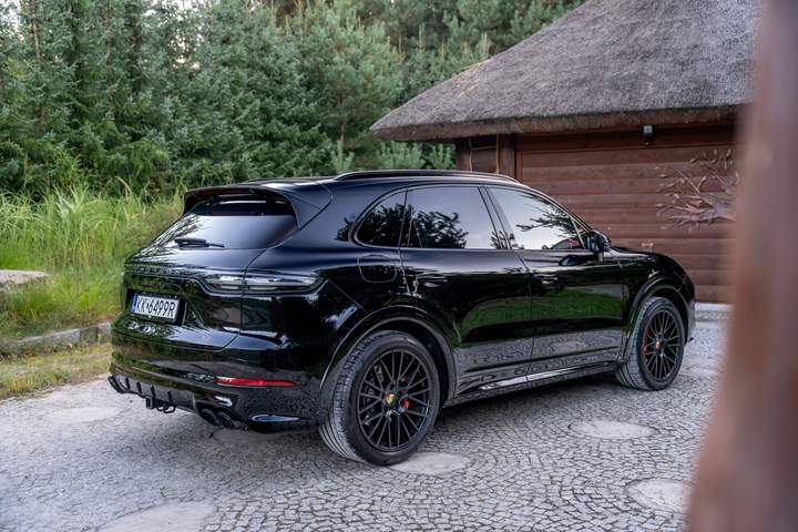 Porsche Cayenne III 2022 — zdjęcie 26