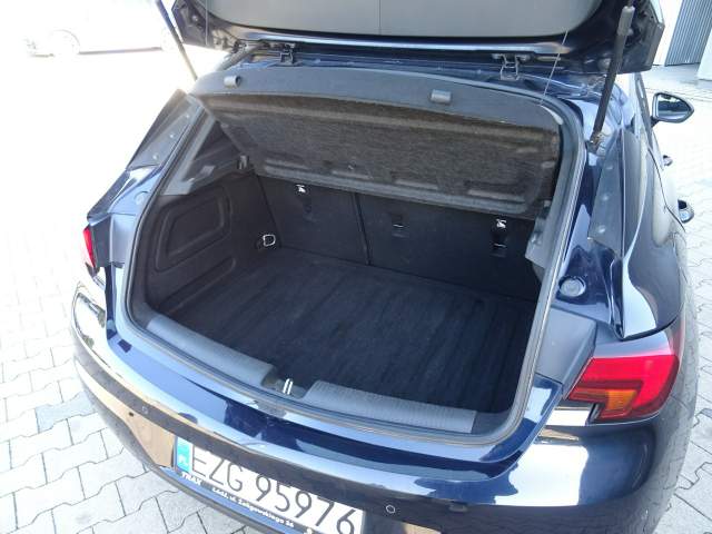 Opel Astra K 2019 — zdjęcie 16