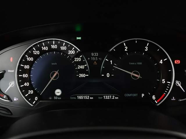 BMW 5 serii VI (F10/F11/F07) facelifting 2017 — zdjęcie 22