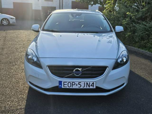 Volvo V40 II 2013 — zdjęcie 30