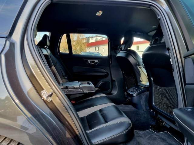 Volvo V60 II 2019 — zdjęcie 13