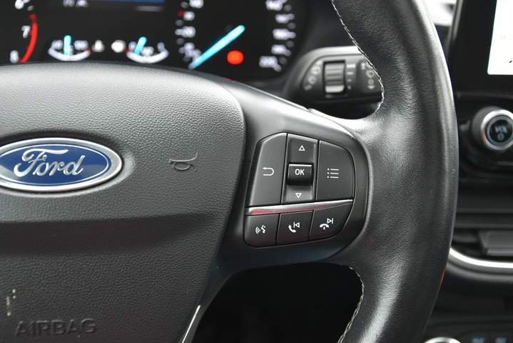 Ford Fiesta Mk6 facelifting 2017 — zdjęcie 28