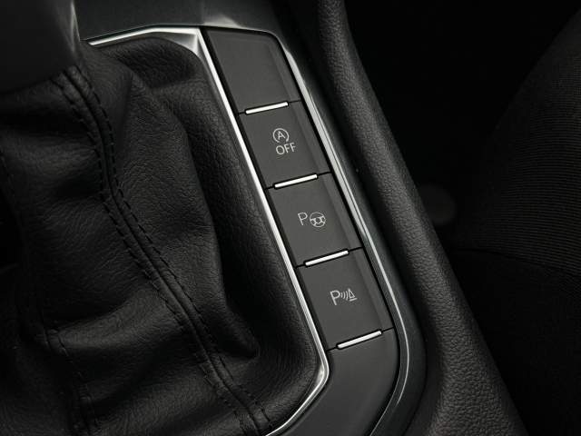 Volkswagen Tiguan II 2021 — zdjęcie 23