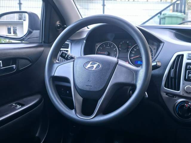 Hyundai i20 I facelifting 2013 — zdjęcie 13