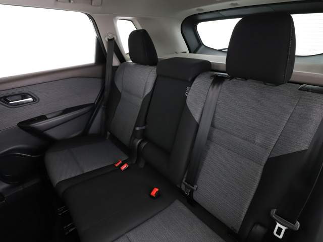 Nissan X-Trail IV 2023 — zdjęcie 17