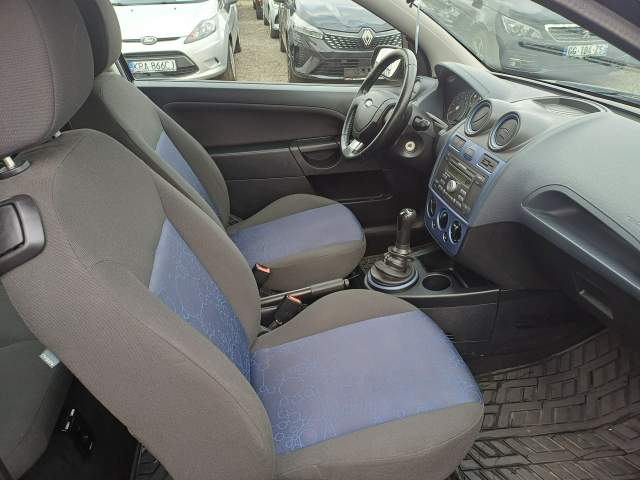 Ford Fiesta Mk6 2008 — zdjęcie 11