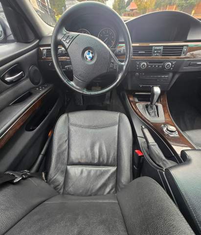 BMW 3 serii V (E90/E91/E92/E93) facelifting 2009 — zdjęcie 10